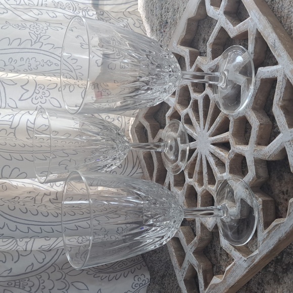 Vintage Luminarc Crystal Wine Glass 6.5" Set of 3 - Picture 3 of 15